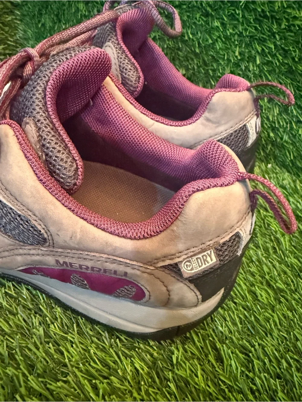Merrell women’s Azura Purple and Gray mesh Hiking Sneakers size 9.0
